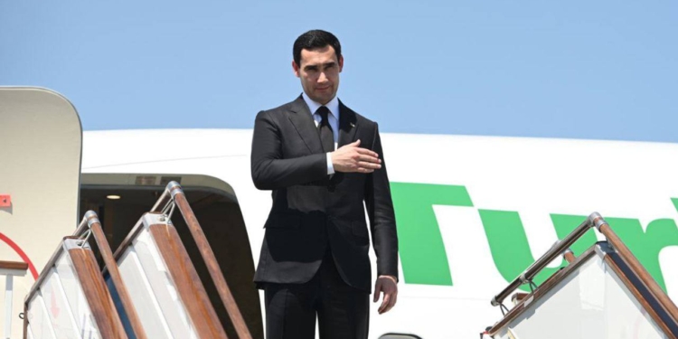 Завершился визит Президента Туркменистана Сердара Бердымухамедова в Таджикистан