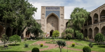 Узбекистан: Медресе Кукельдаш