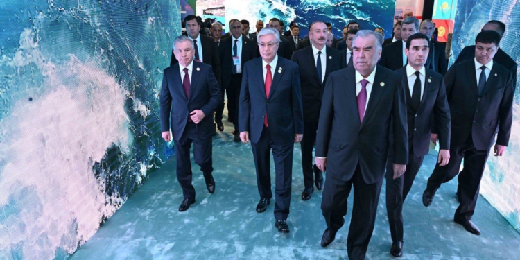 Президенты Таджикистана, Казахстана, Туркменистана, Узбекистана и Азербайджана ознакомились с выставкой «ЭКСПО Центральная Азия 2023» в Душанбе