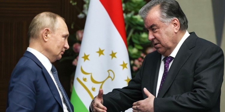 Эмомали Рахмон обсудит с Владимиром Путиным международные и региональные вопросы