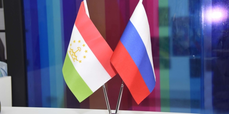 Таджикистан и Россия взаимно признали ученые степени и звания