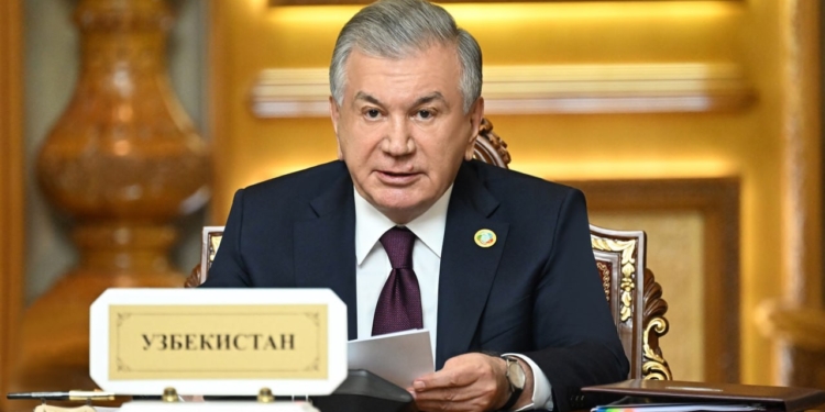 Объединяющая сила.Благодаря инициативам Президента Узбекистана, поддерживаемым соседями, центральноазиатская «пятерка» обретает статус самостоятельного субъекта мировой политики