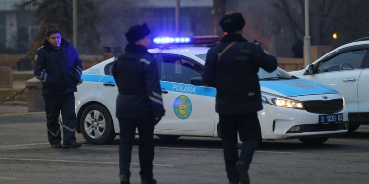 Казахстанские правоохранители освободили более 60 оказавшихся в рабстве узбекистанцев