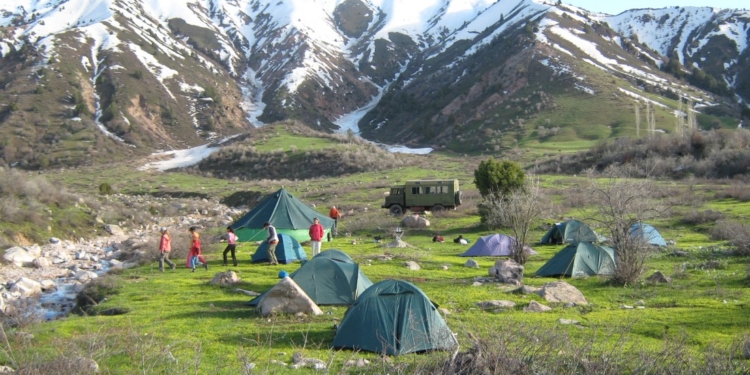 Путешествуйте по Узбекистану на автомобиле-трейлере