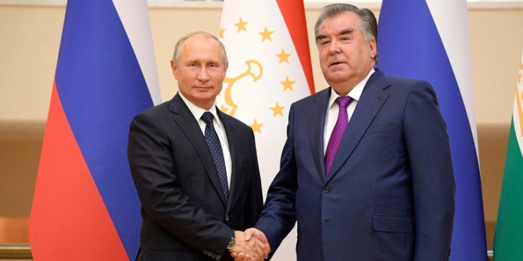 Владимир Путин и Эмомали Рахмон начали переговоры в Бишкеке