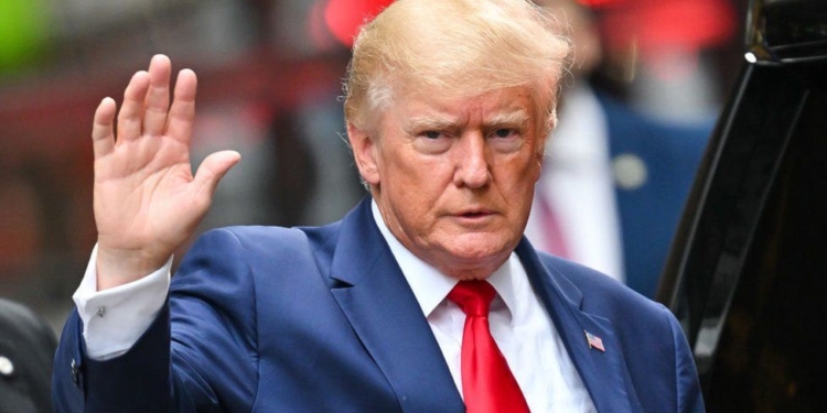 Трамп вызывает большее доверие избирателей в вопросах внешней политики