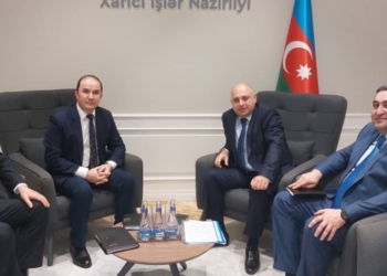 Дипломаты Таджикистана и Азербайджана обсудили сотрудничество в реализации совместных проектов