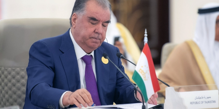 Эмомали Рахмон выступил на на чрезвычайном саммите глав государств-членов Организации исламского сотрудничества