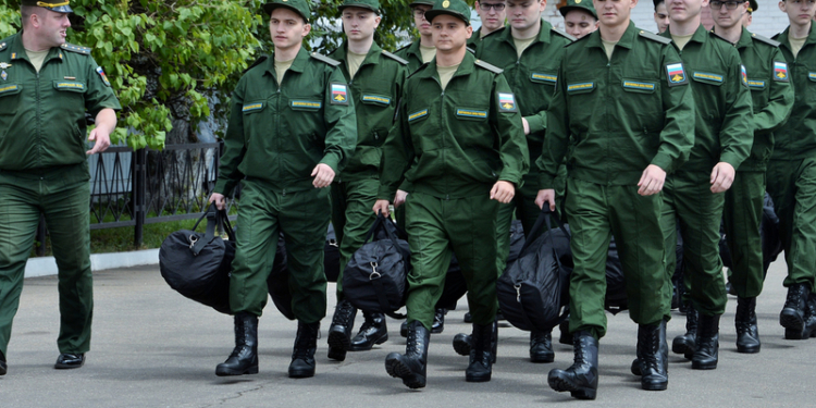 Правительство России утвердило порядок повышения призывного возраста до 30 лет