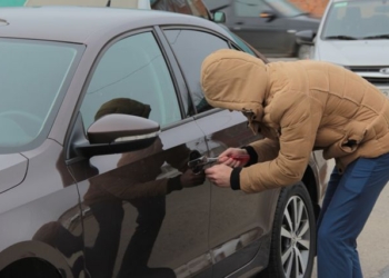 Сотрудниками милиции раскрыты два случая кражи из салона автомобиля