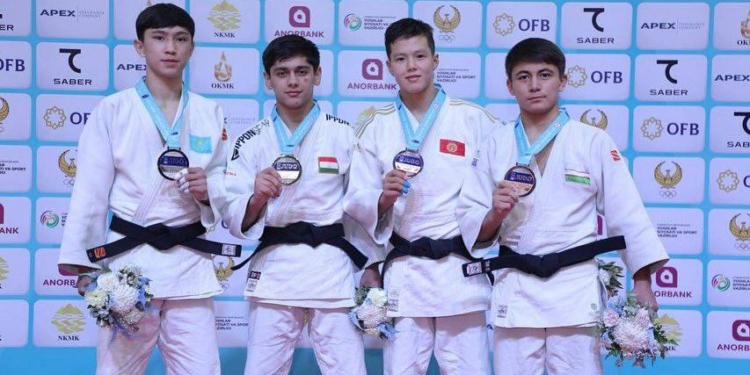 Таджикские дзюдоисты выиграли 8 медалей чемпионат Азии