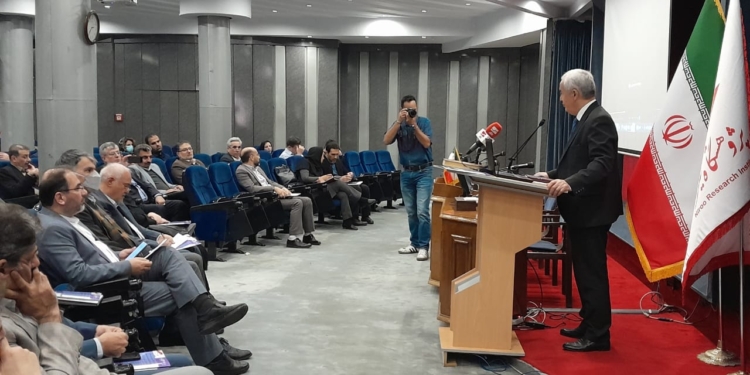 Посол Таджикистана встретился с предпринимателями и производителями Ирана