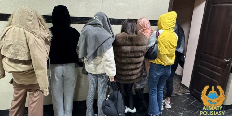 Полицией Казахстана проводятся масштабные рейды по притонам, саунам и массажным салонам
