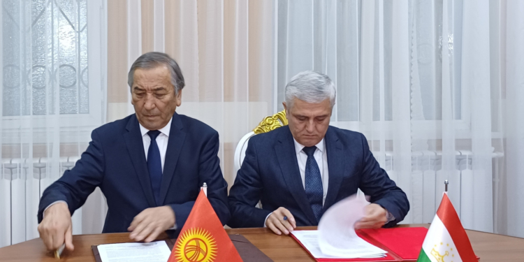 Таджикистан и Киргизия согласовали еще почти 24.01 километров границы