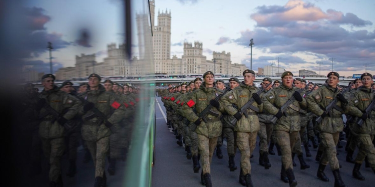 Путин увеличил численность ВС РФ до 1,32 млн военнослужащих