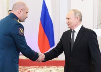 Путин объявил об участии в выборах 2024 года. Его попросил об этом командир Жога из ДНР