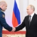 Путин объявил об участии в выборах 2024 года. Его попросил об этом командир Жога из ДНР