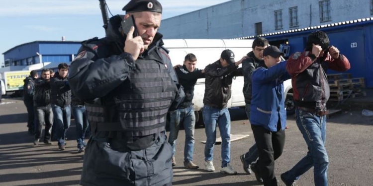 Из Чувашии депортируют 37 граждан Таджикистана и Узбекистана