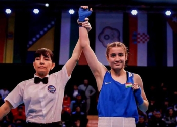 Фариноз Абдуллоева завоевала серебряную медаль на чемпионате мира по боксу среди юниоров