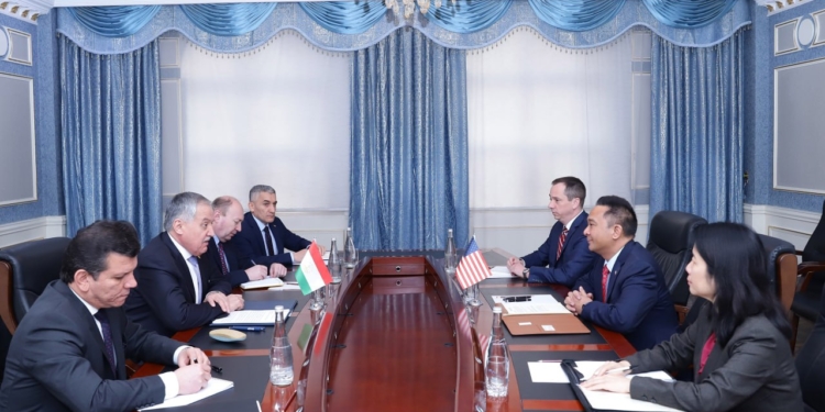 Министр иностранных дел Таджикистана принял Посла США