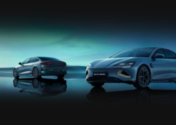 Китайские электромобили BYD стали лидером продаж, обогнав Tesla