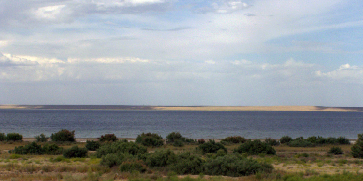 Денгизкуль – море внутри озера