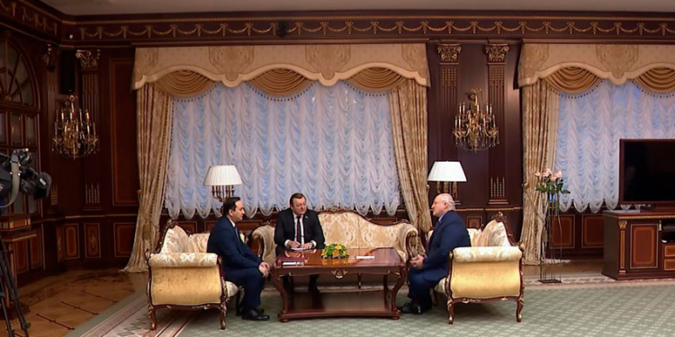 Лукашенко предлагает интенсифицировать сотрудничество Беларуси и Таджикистана