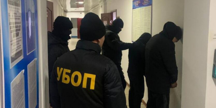 МВД Казахстана задержаны две молодежные группировки, причастные к грабежам