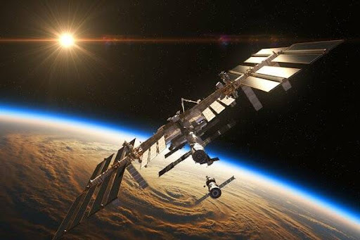 Многоразовый корабль Crew Dragon с коммерческими туристами стартовал к МКС