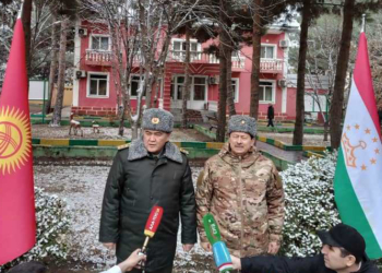 В Бустоне состоялась встреча сопредседателей правительственных делегаций Таджикистана и Киргизии