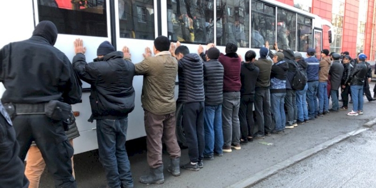 В Петербурге и Ленобласти прошел масштабный рейд по делу о нелегальной миграции