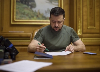 Зеленский подписал закон о демобилизации срочников