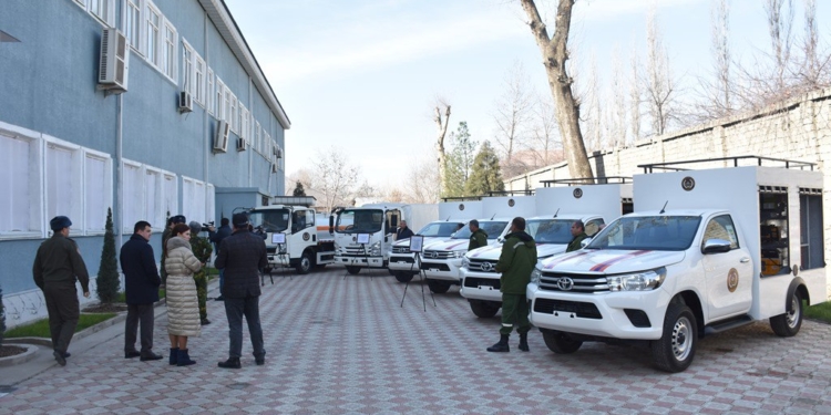 Спасатели Таджикистана получили современную технику и технические средства