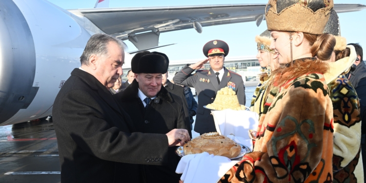 Эмомали Рахмон с рабочим визитом прибыл в Казань Республики Татарстан