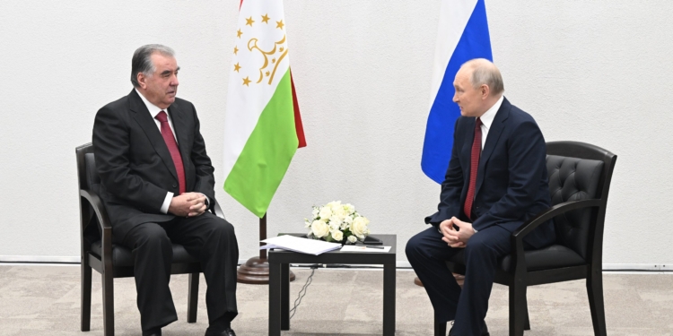 Эмомали Рахмон встретился с Президентом Российской Федерации Владимиром Путиным