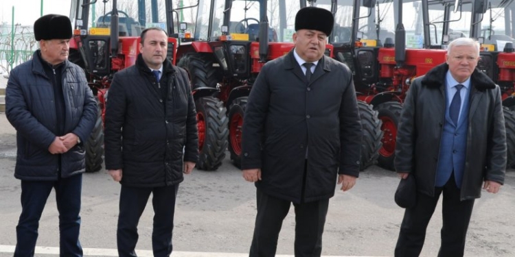 Хозяйствам Таджикистана предоставили очередную партию сельскохозяйственной техники
