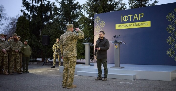 Зеленский вместе с воинами-мусульманами провел общий ифтар, отметив Рамадан