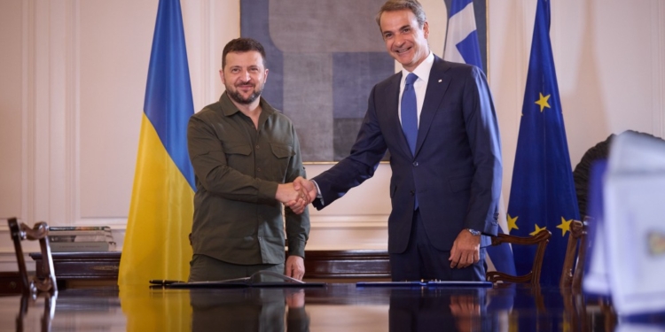 Греция присоединилась к коалиции по разминированию Украины