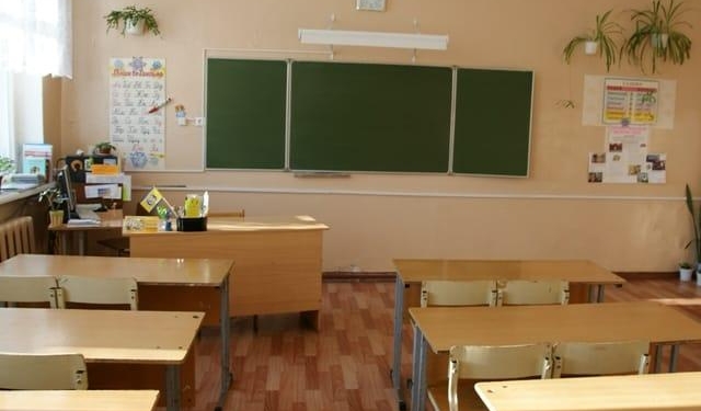В двух школах района Джалолиддина Балхи открыли дополнительные классы