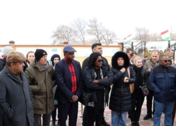 Делегация Совета директоров Всемирного банка ознакомилась с центром здравоохранения села Дубеда Файзабадского района