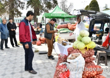 В Душанбе в преддверии Навруза проходят ярмарки по продаже сельхозпродукции