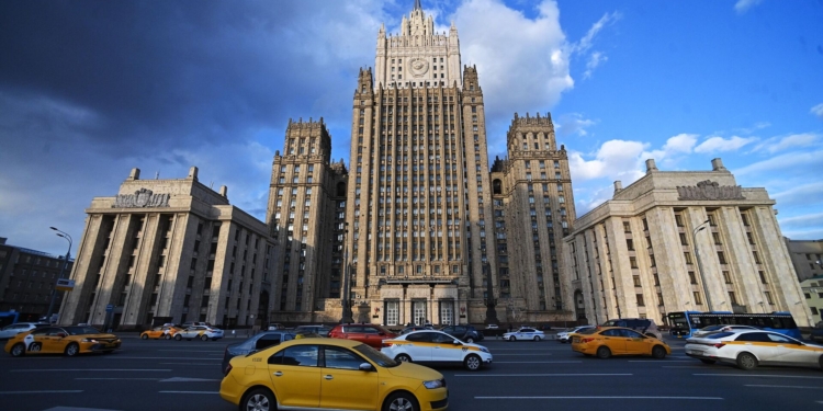 МИД РФ ждет от мигрантов из Центральной Азии соблюдения законов РФ