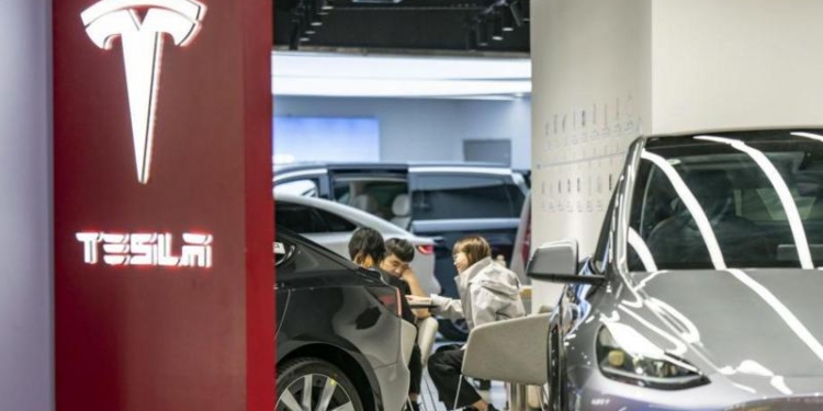 Цена акций Tesla подскочила после соглашения с китайским поисковиком Baidu