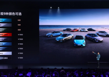 Автомобиль Xiaomi SU7 официально поступил в продажу по стартовой цене 215 900 юаней