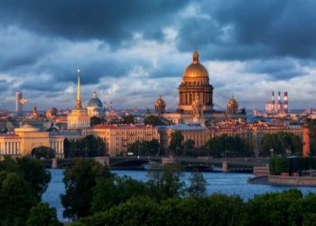 Санкт-Петербург с 1 апреля станет платным для туристов