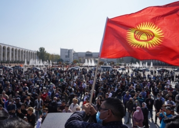 Суд Киргизии продлил запрет на проведение митингов в центре столицы