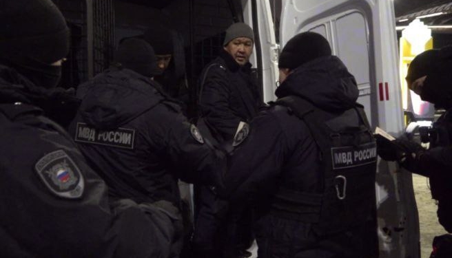 Суды Петербурга за неделю выдворили из России более 400 мигрантов