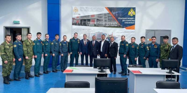 Спасатели КЧС Таджикистана прошли обучение в Академии МЧС России