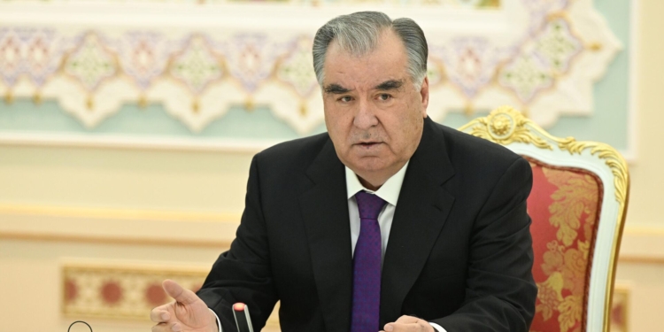 Эмомали Рахмон утвердил Уполномоченного по правам человека в Республике Таджикистан