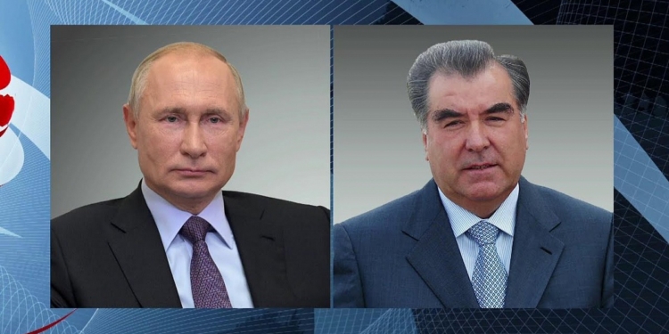 Эмомали Рахмон и Владимир Путин провели телефонный разговор